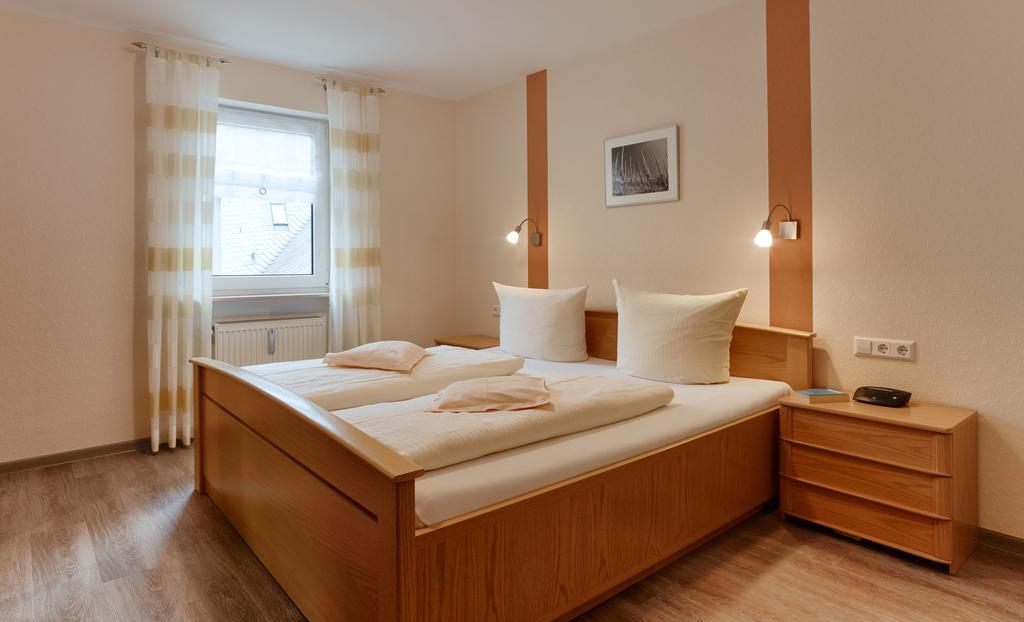 Ferienhaus Zenz - Ferienwohungen แอนสท์ ภายนอก รูปภาพ