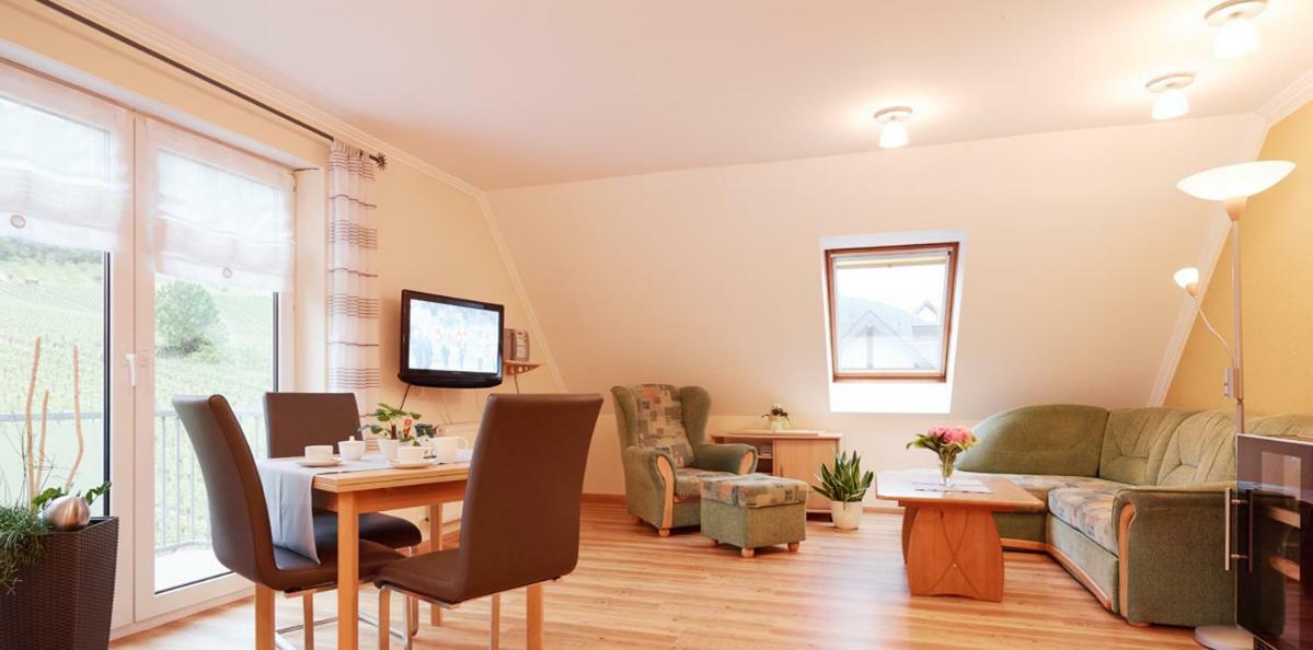 Ferienhaus Zenz - Ferienwohungen แอนสท์ ภายนอก รูปภาพ