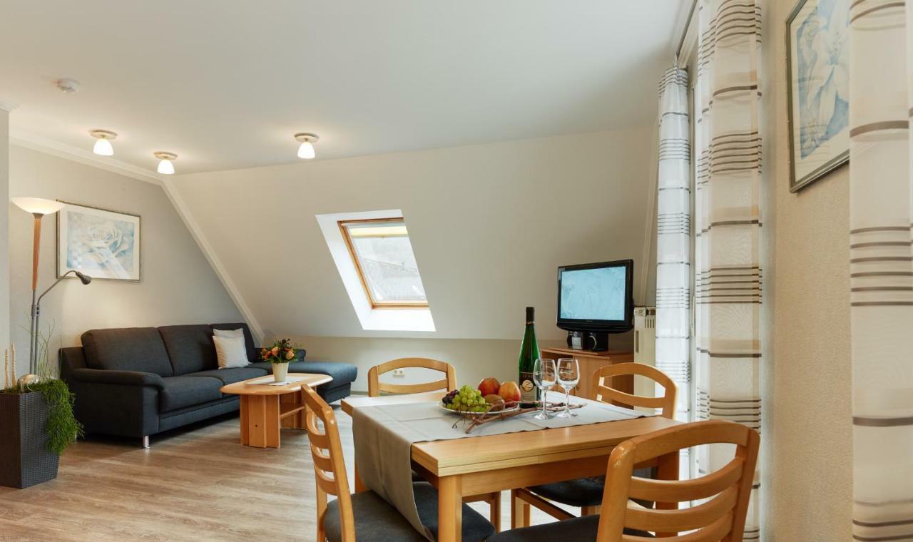 Ferienhaus Zenz - Ferienwohungen แอนสท์ ภายนอก รูปภาพ